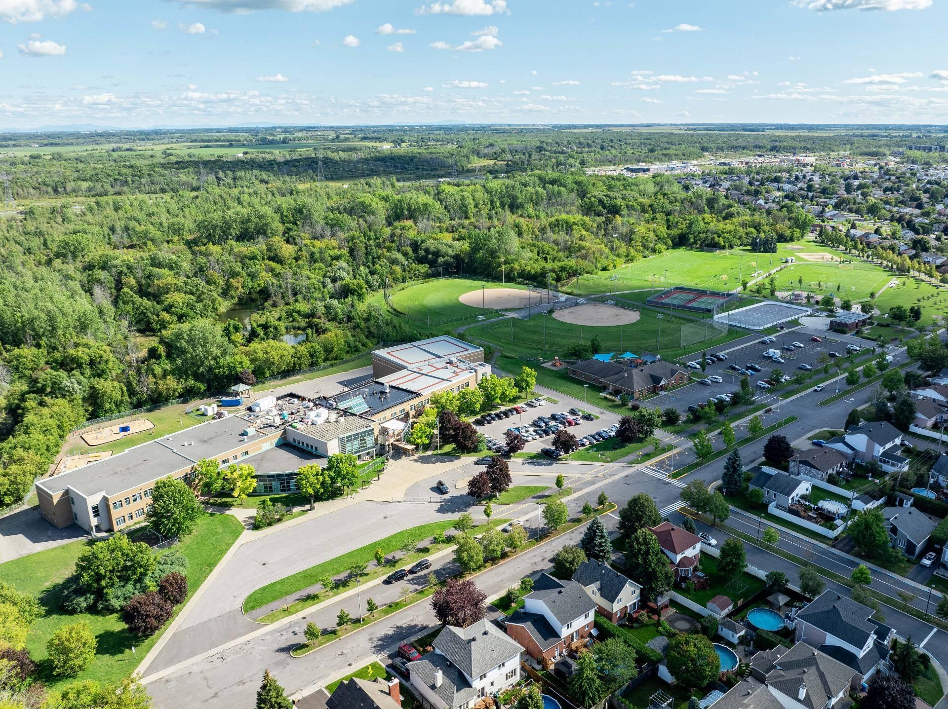 









155


Rue des Hérons

,
La Prairie,




QC
J5R6B6

