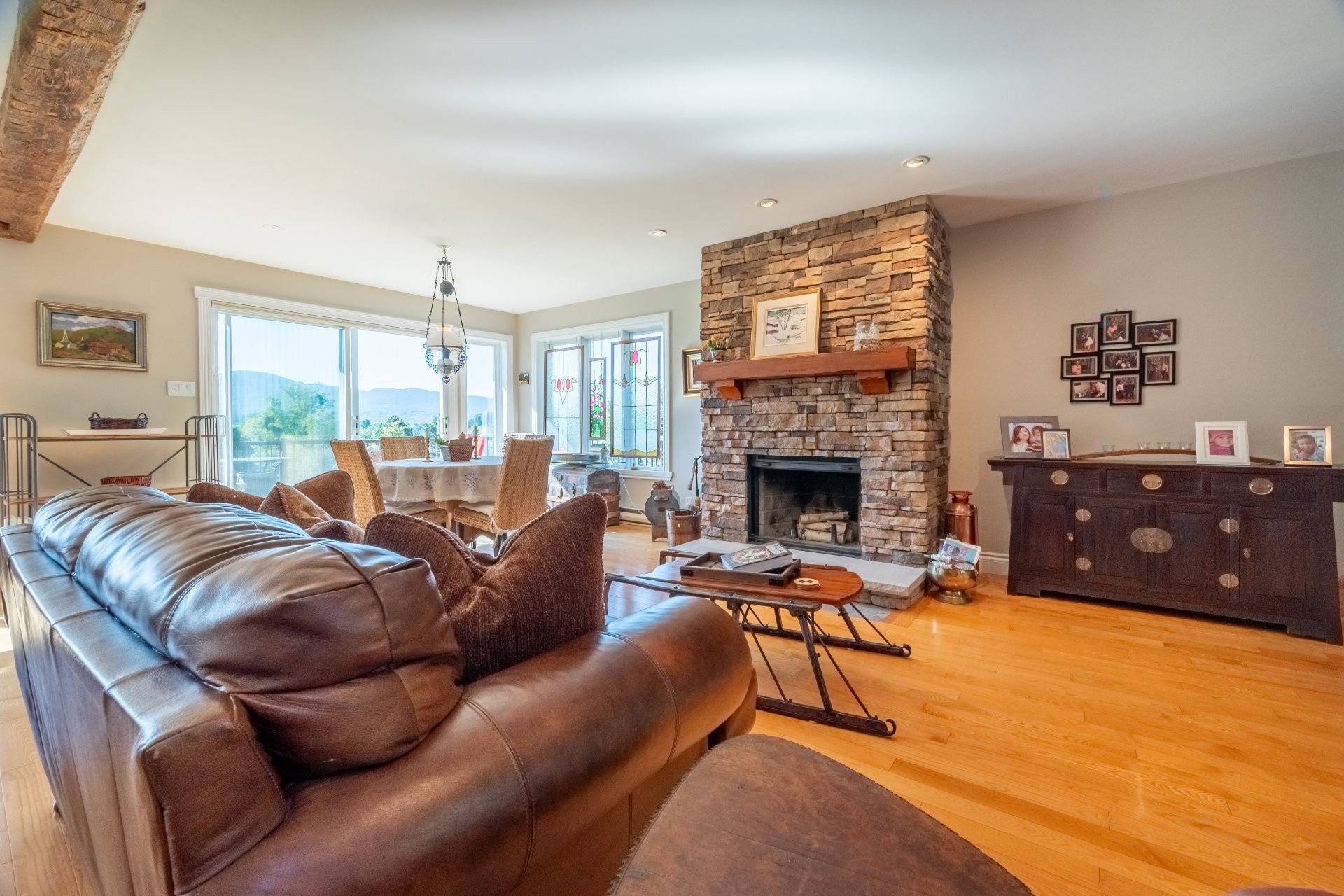 









285


Ch. Harvey

,
Sutton,




QC
J0E2K0

