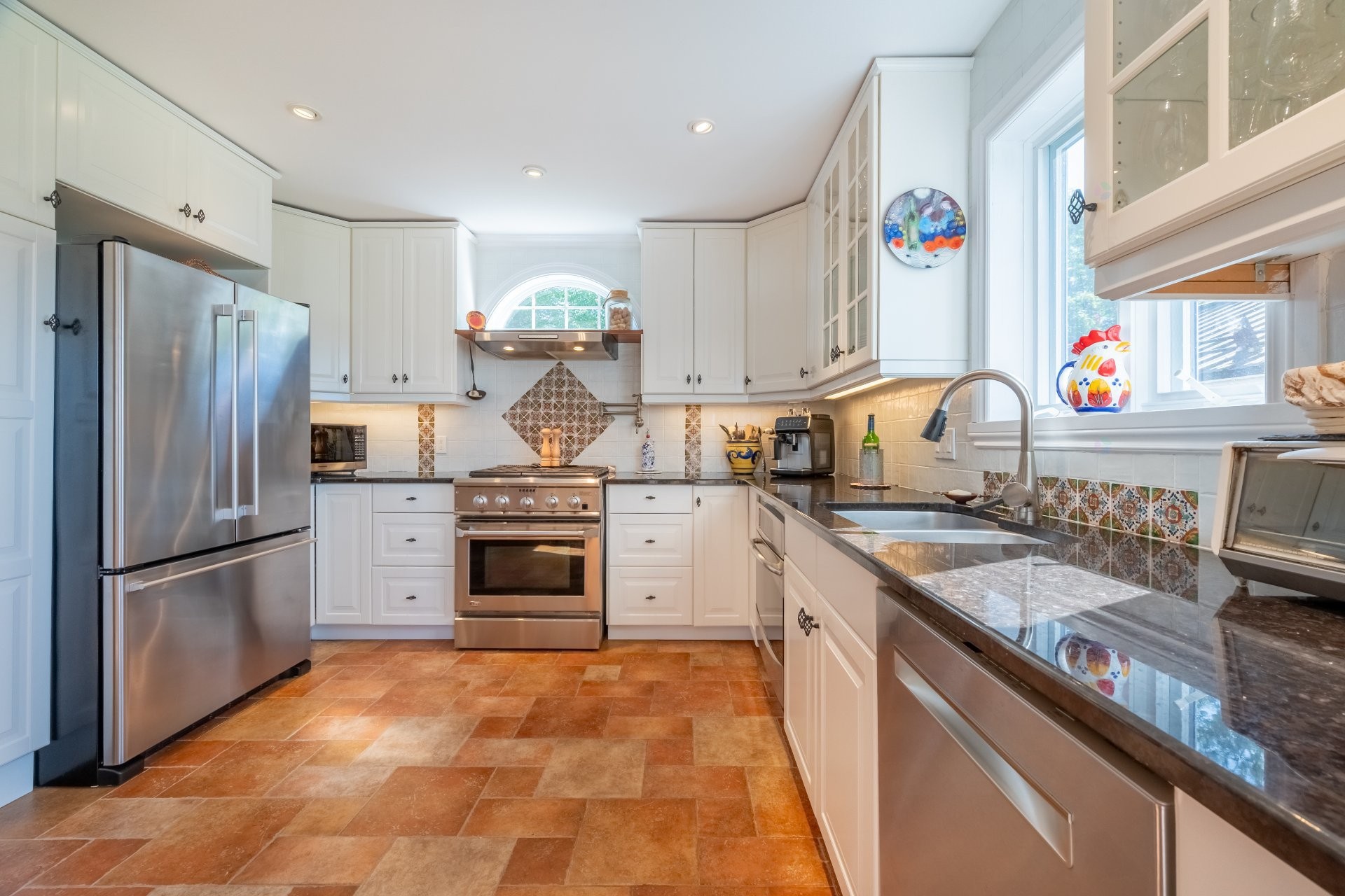 









285


Ch. Harvey

,
Sutton,




QC
J0E2K0

