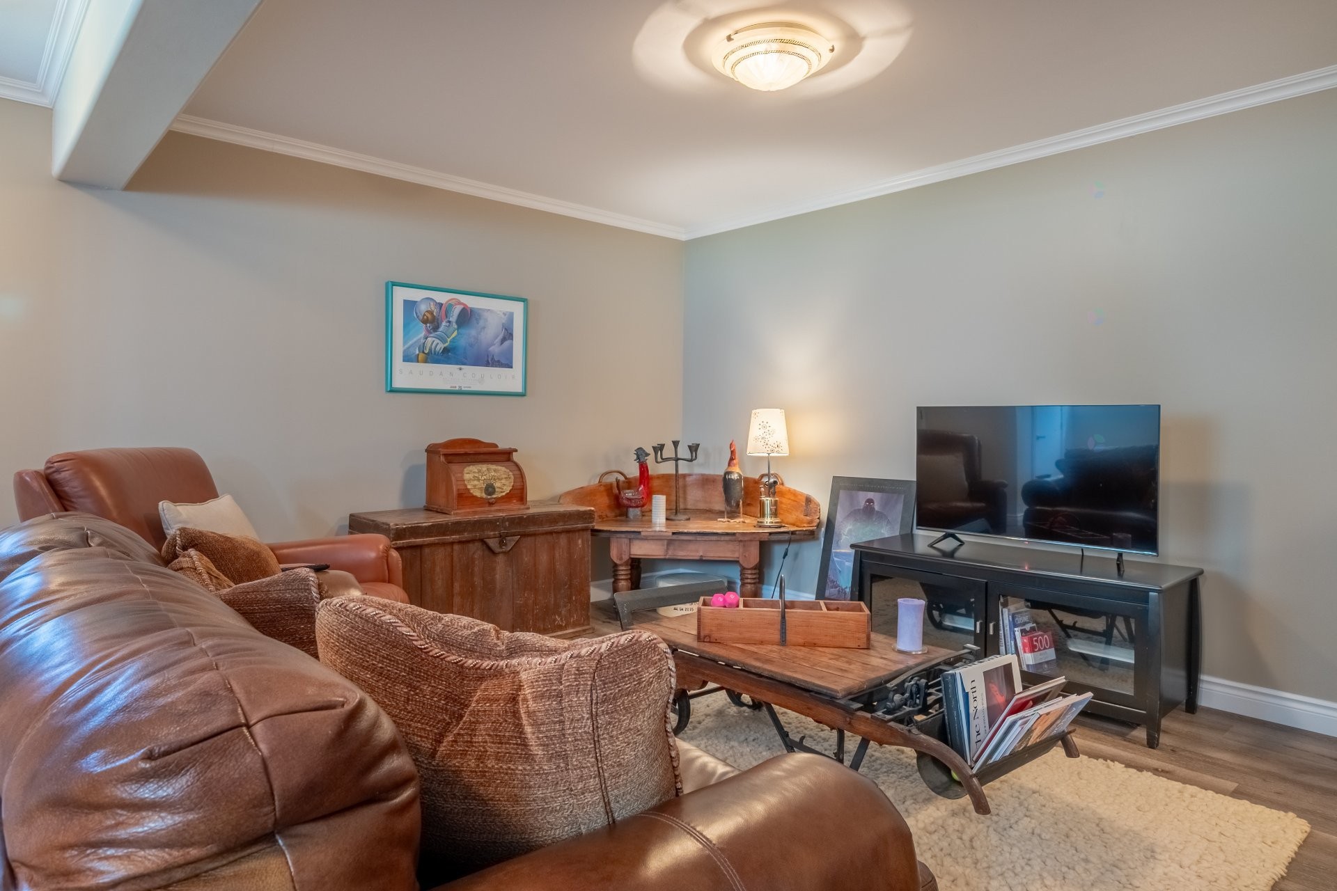 









285


Ch. Harvey

,
Sutton,




QC
J0E2K0

