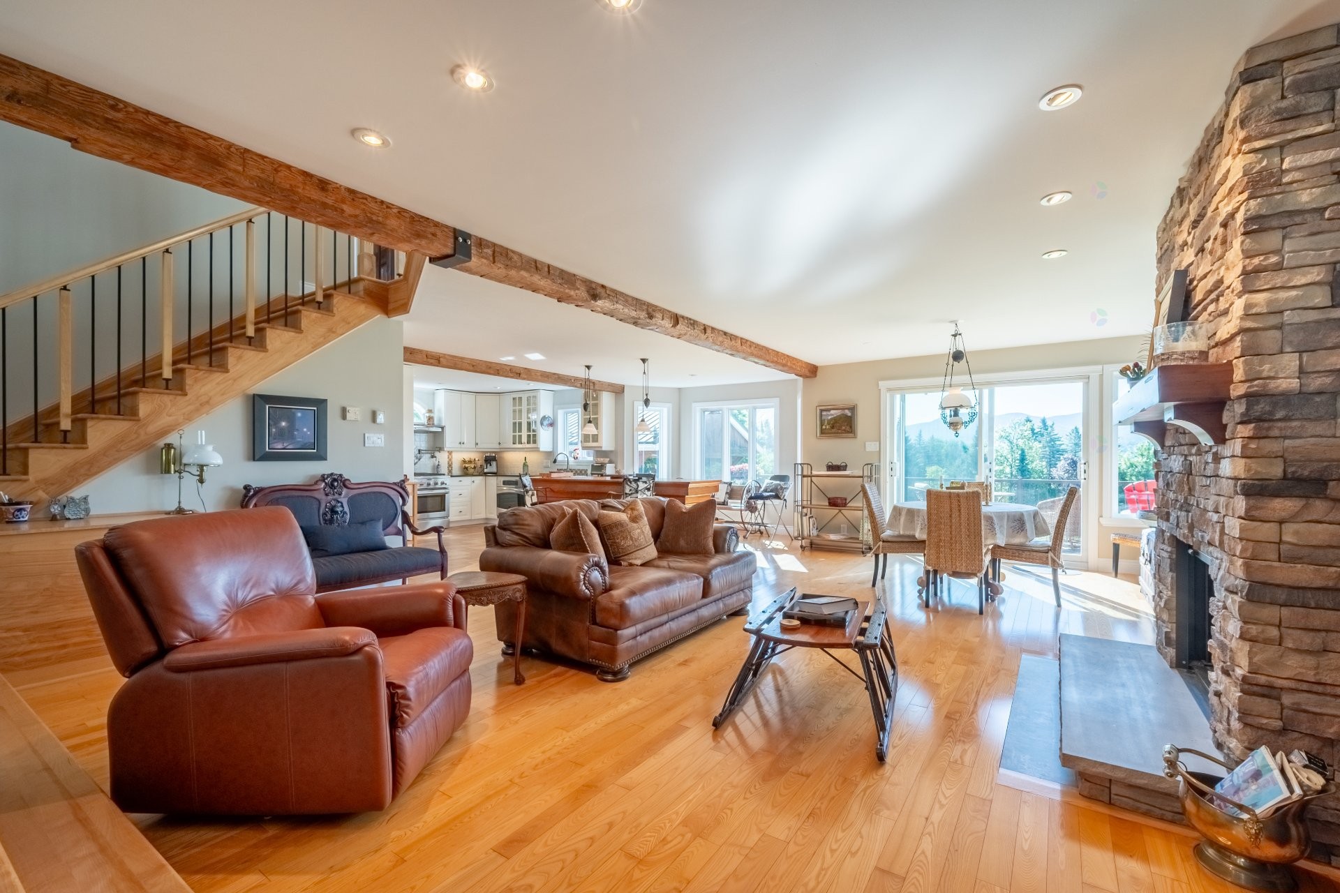 









285


Ch. Harvey

,
Sutton,




QC
J0E2K0

