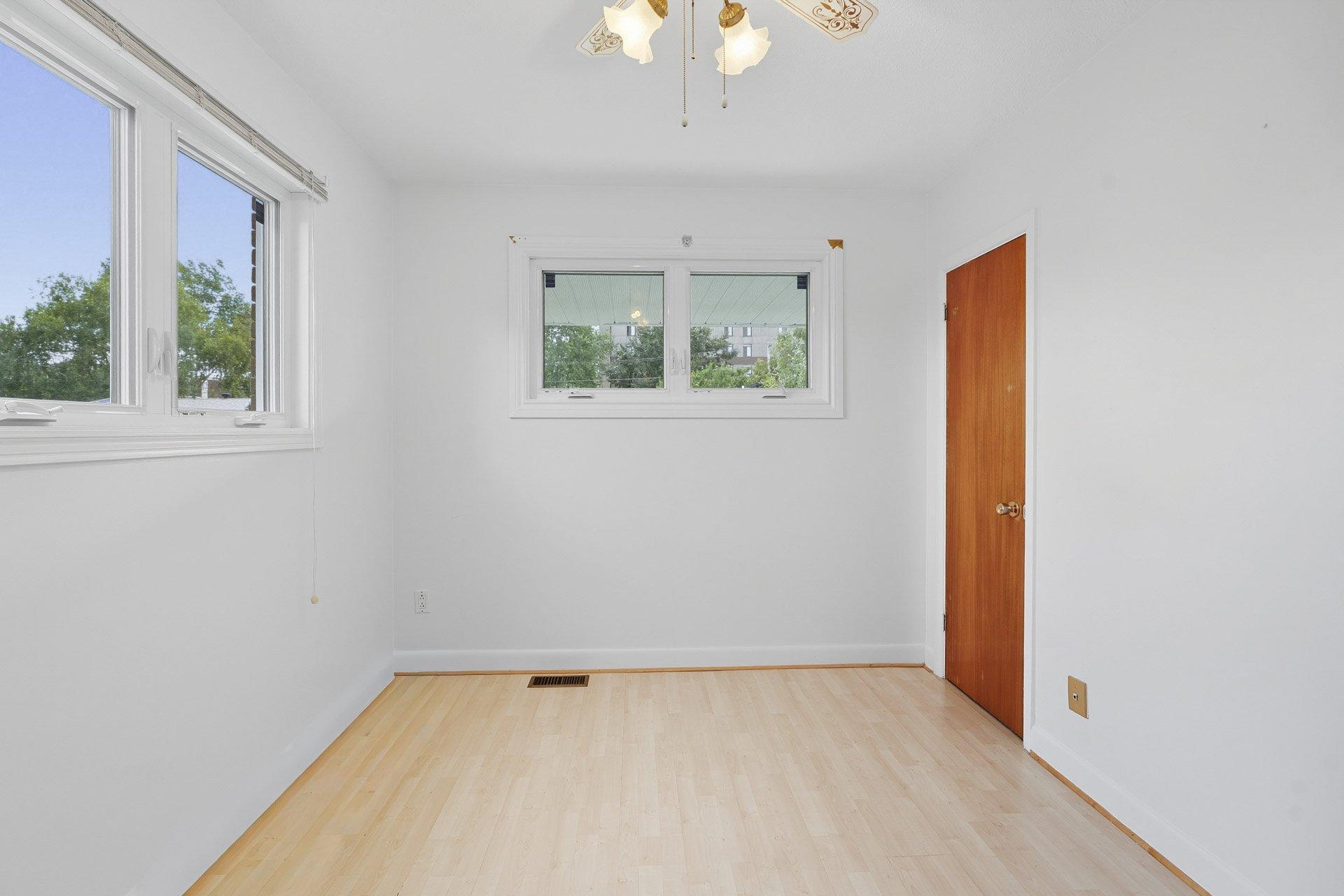 









427


Rue de Pointe-Gatineau

,
Gatineau (Gatineau),




QC
J8T2B8

