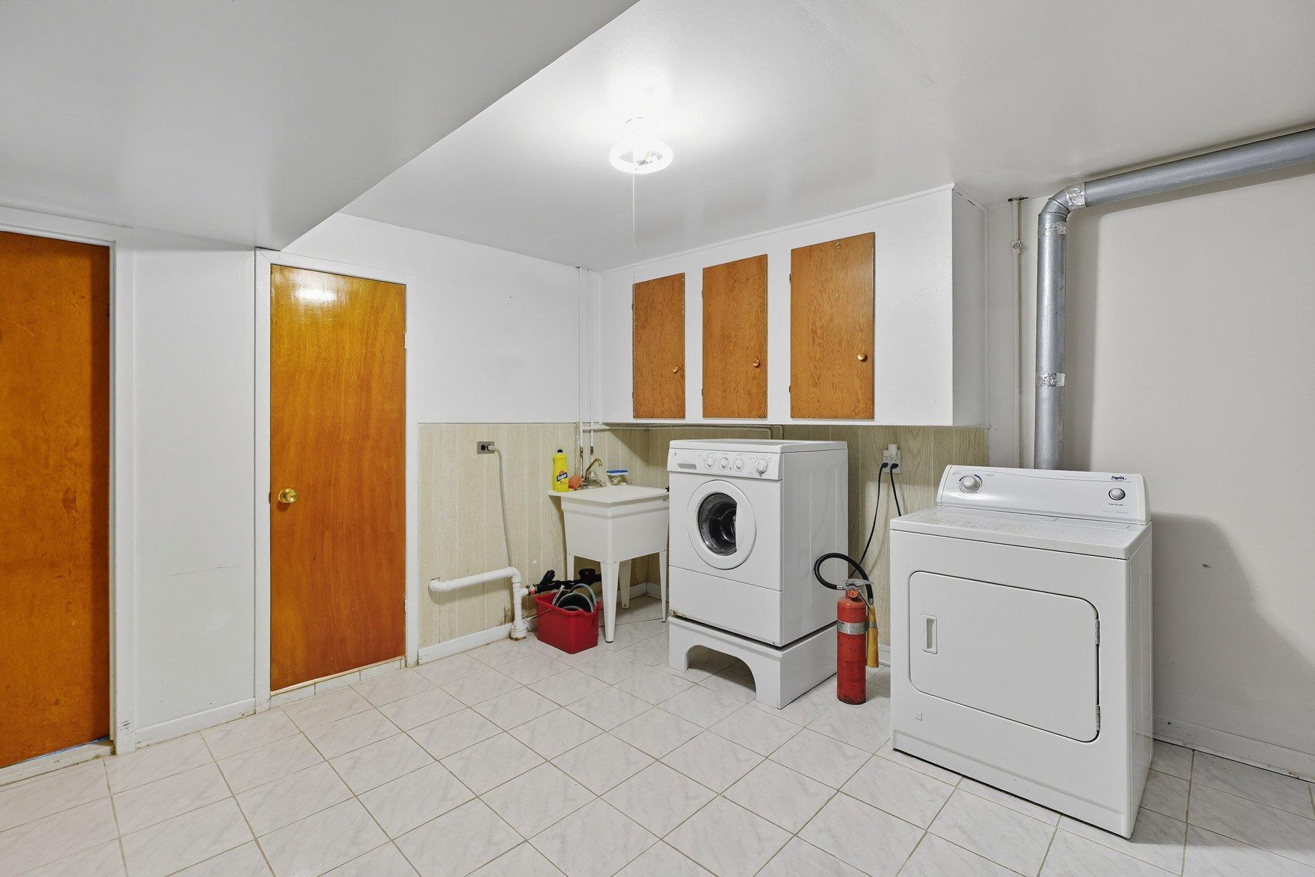 









427


Rue de Pointe-Gatineau

,
Gatineau (Gatineau),




QC
J8T2B8

