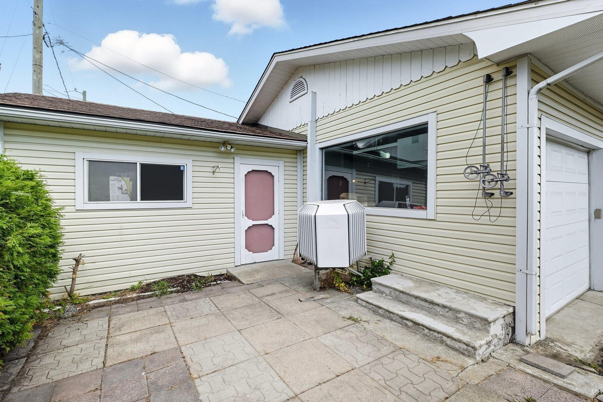 









427


Rue de Pointe-Gatineau

,
Gatineau (Gatineau),




QC
J8T2B8

