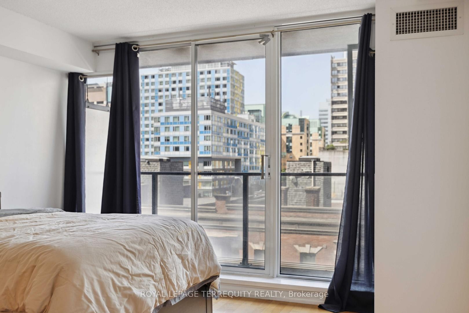 









111


Elizabeth

Street, 729,
Toronto,




ON
M5G 1P7

