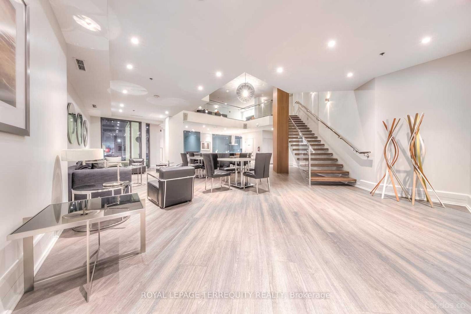 









111


Elizabeth

Street, 729,
Toronto,




ON
M5G 1P7

