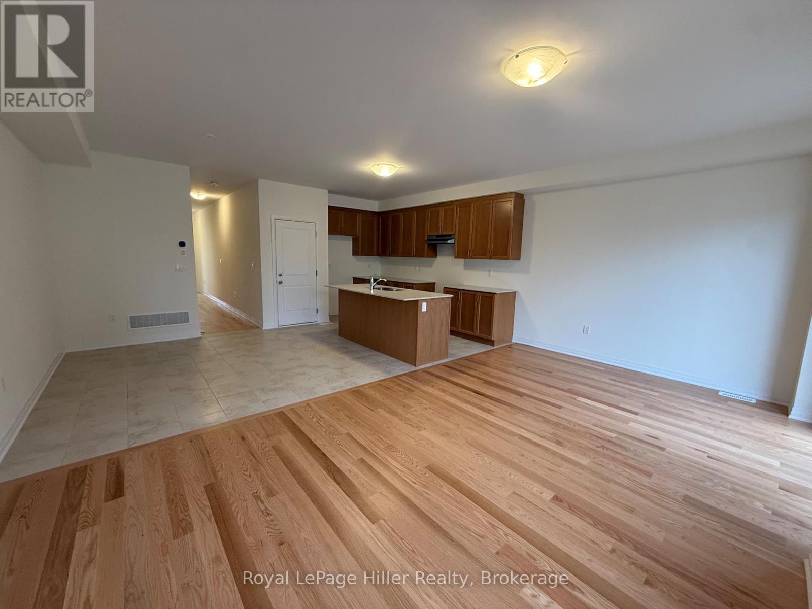 












4 POETT AVENUE

,
Stratford,




Ontario
N5A0M2

