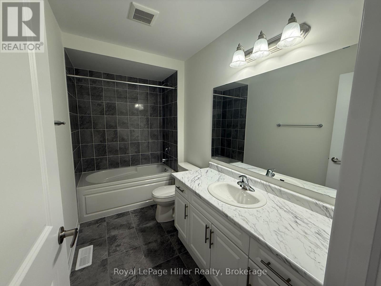 












4 POETT AVENUE

,
Stratford,




Ontario
N5A0M2

