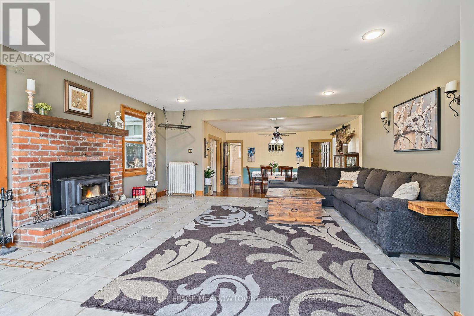 












9201 24 SIDE ROAD

,
Erin,




Ontario
N0B1Z0

