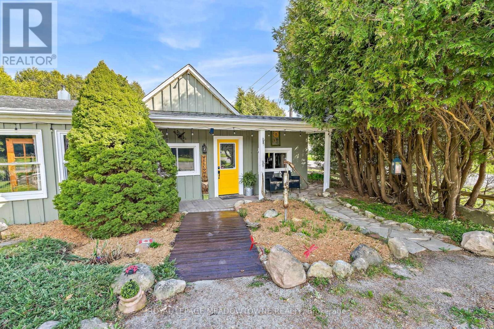 












9201 24 SIDE ROAD

,
Erin,




Ontario
N0B1Z0

