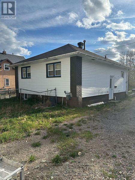 












20 O'MEARA BOULEVARD

,
Kirkland Lake (KL & Area),




Ontario
P4N2T6

