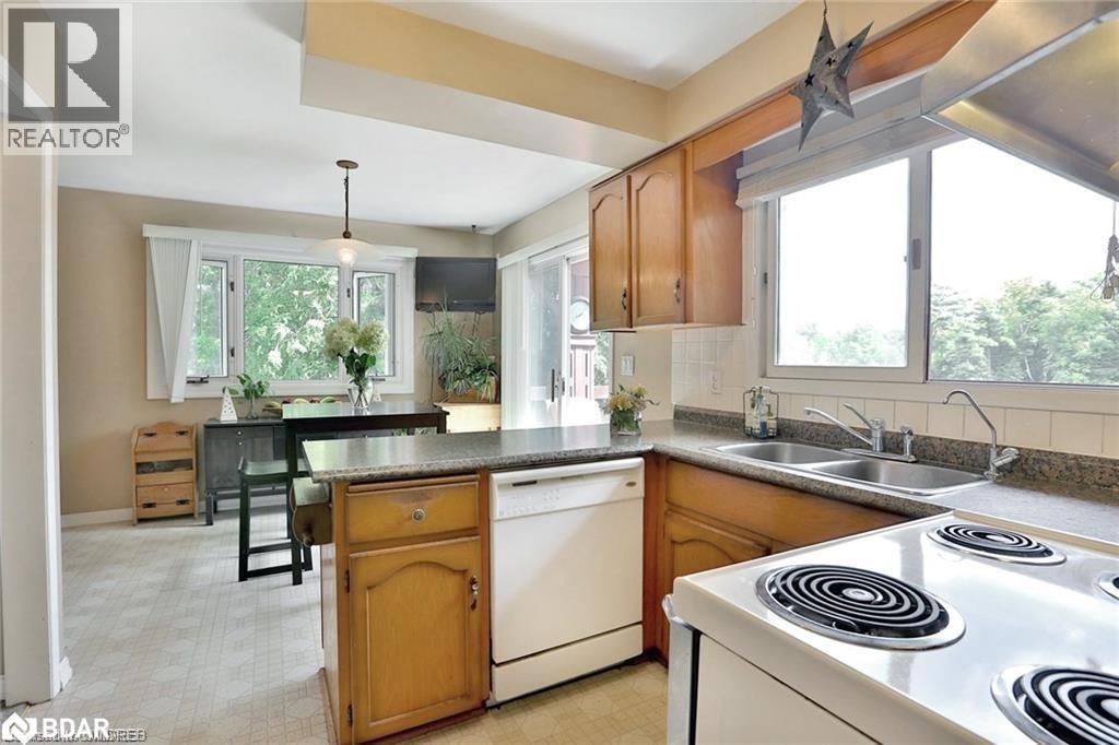 












225/269 CAMPBELL Avenue E

,
Campbellville,




Ontario
L0P1B0

