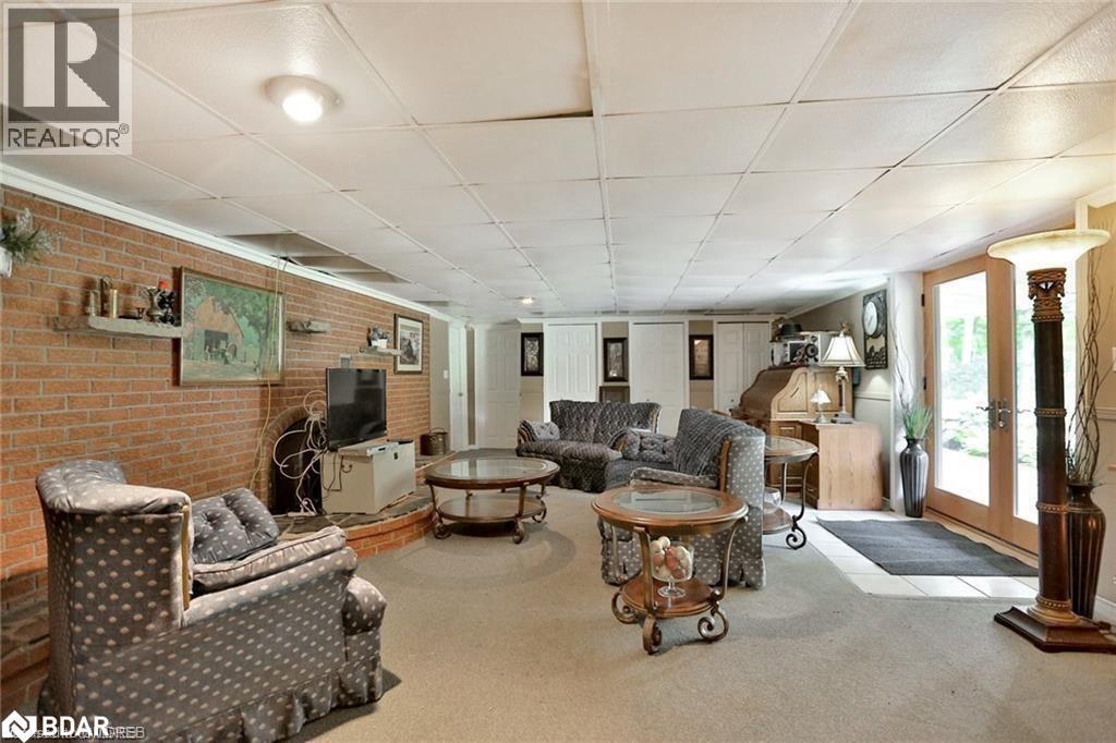 












225/269 CAMPBELL Avenue E

,
Campbellville,




Ontario
L0P1B0


