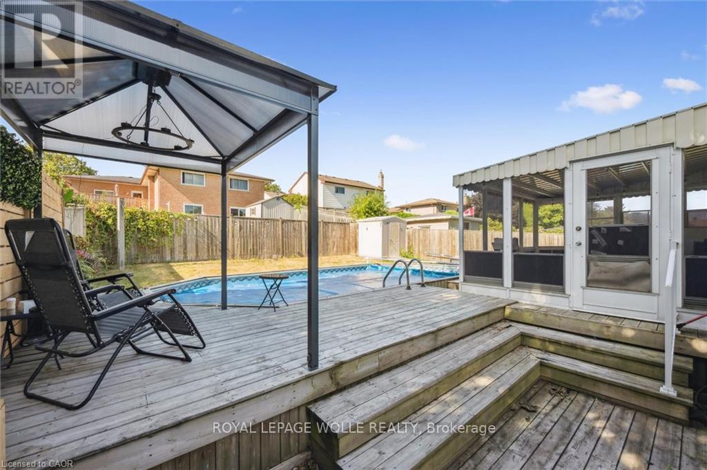 












263 THE COUNTRY WAY

,
Kitchener,




Ontario
N2E2V6

