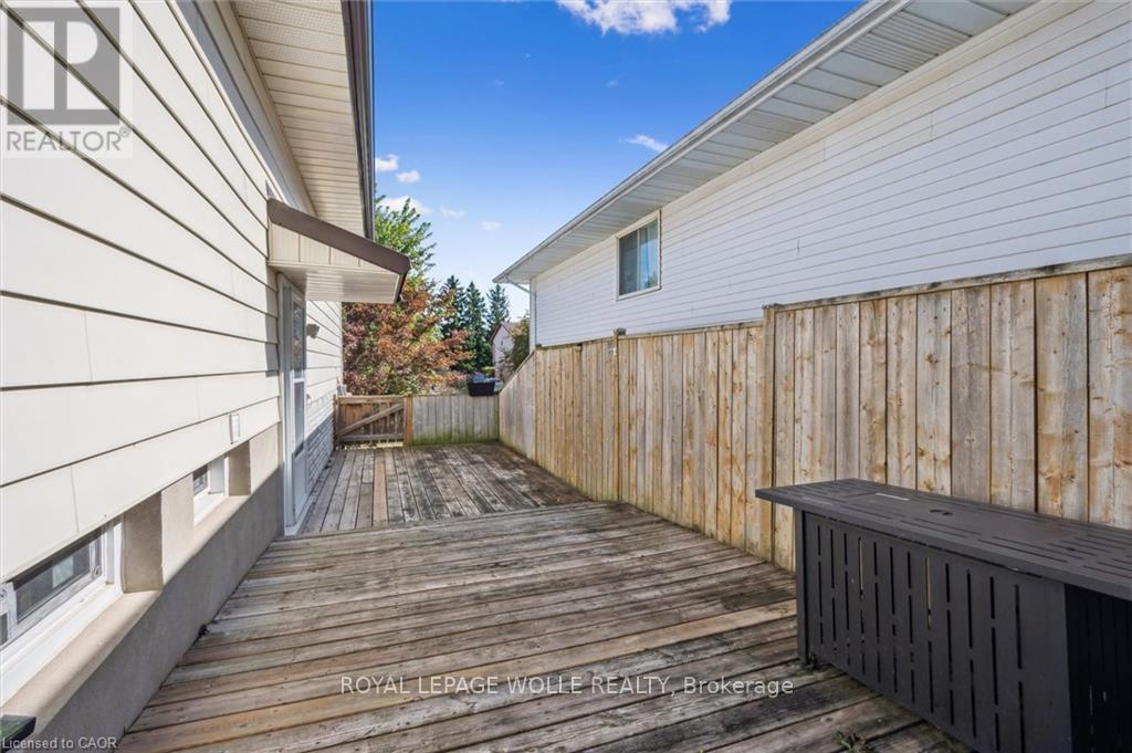 












263 THE COUNTRY WAY

,
Kitchener,




Ontario
N2E2V6

