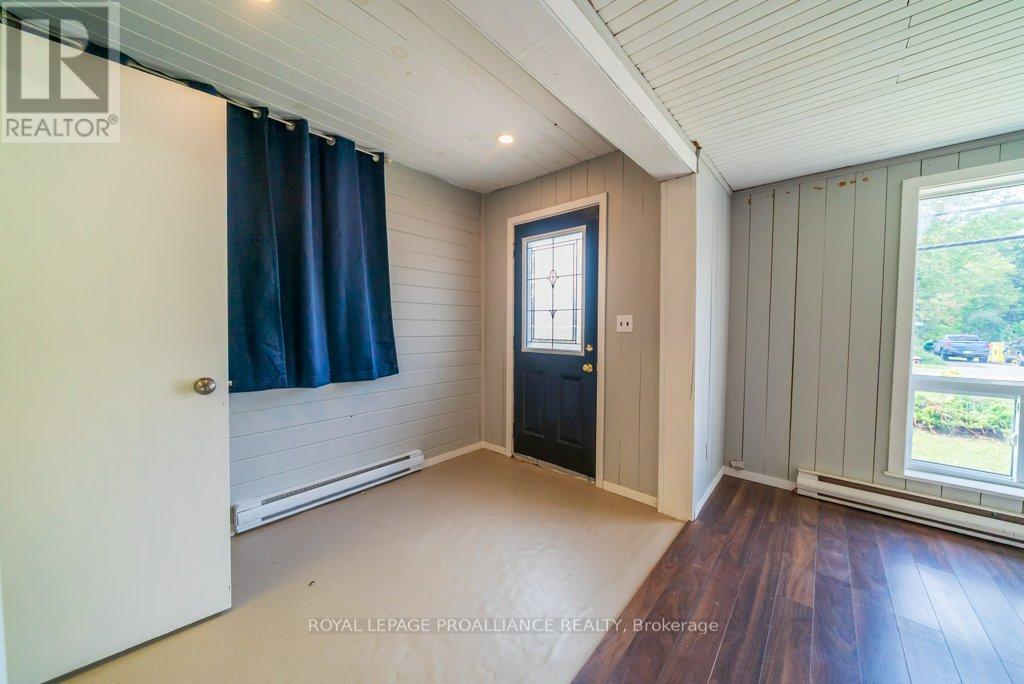 












12275 HIGHWAY 41

,
Addington Highlands (Addington Highlands),




Ontario
K0H2G0

