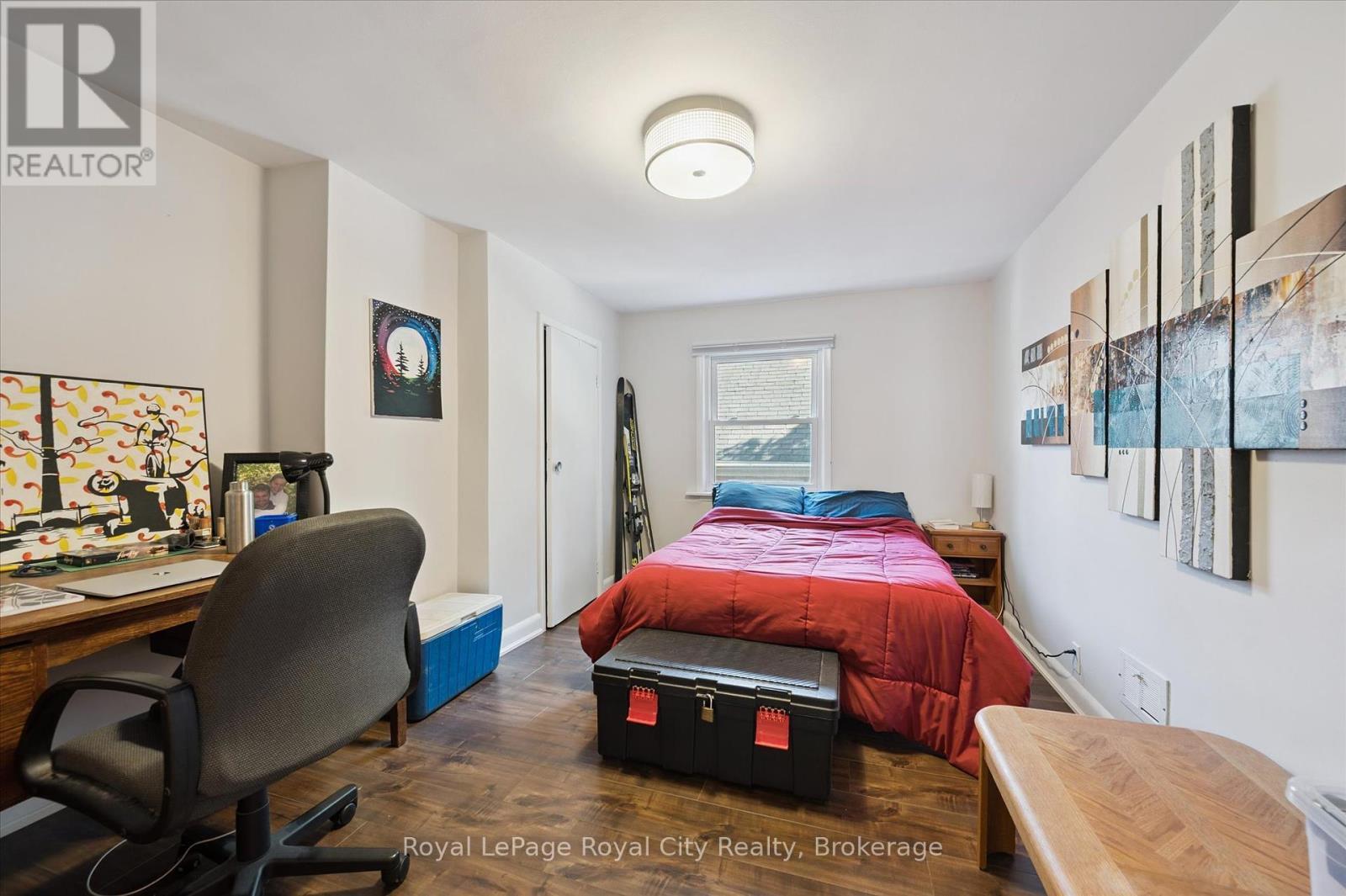 












92 KATHLEEN STREET

,
Guelph (Exhibition Park),




Ontario
N1H4Y3

