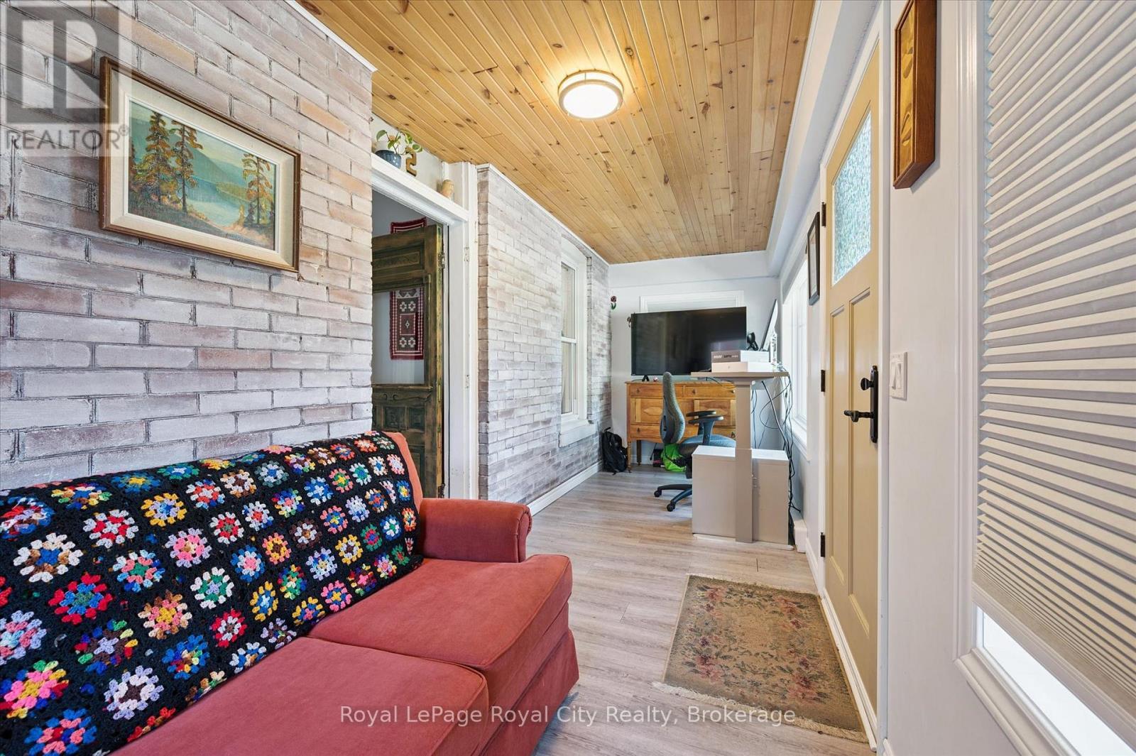 












92 KATHLEEN STREET

,
Guelph (Exhibition Park),




Ontario
N1H4Y3

