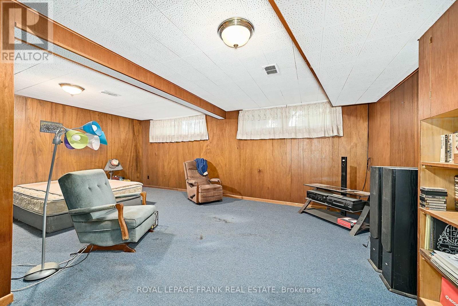 












28 WINNIPEG ROAD

,
Toronto (Kingsview Village-The Westway),




Ontario
M9P2E4

