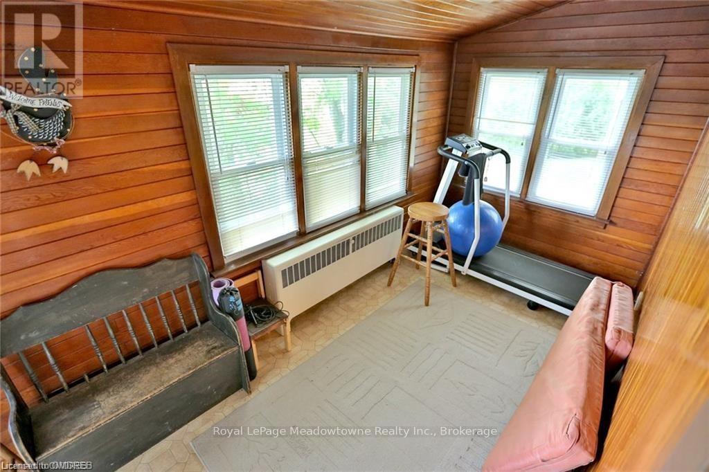 












225/269 CAMPBELL AVENUE E

,
Milton (Campbellville),







Ontario
L0P1B0

