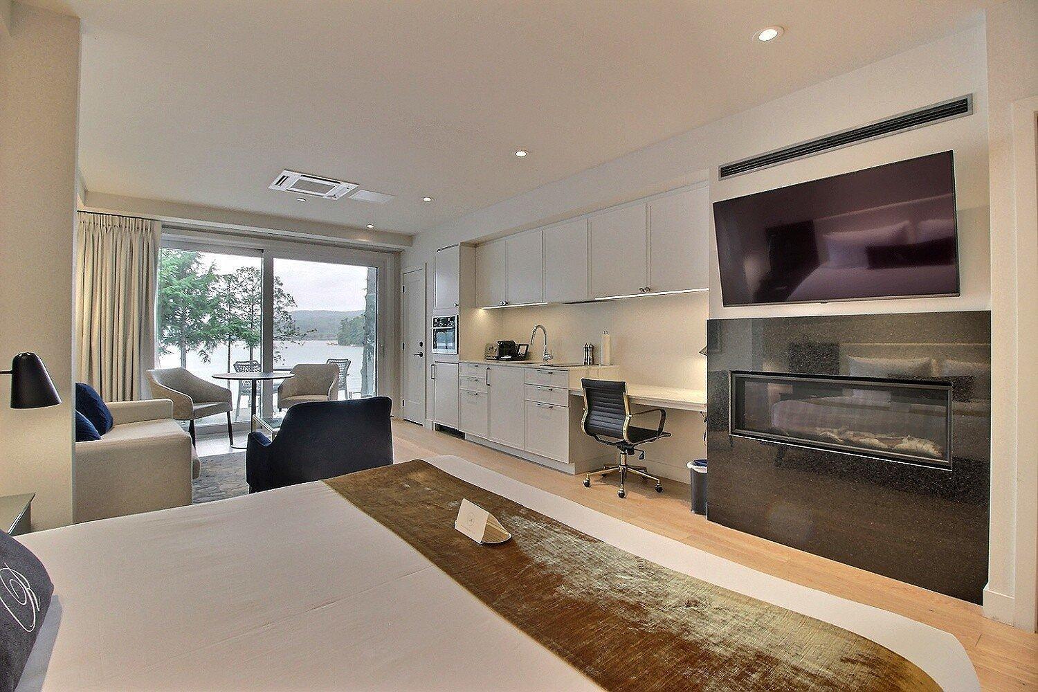 









694


Ch. Ripple Cove

, 114,
Ayer's Cliff,




QC
J0B1C0

