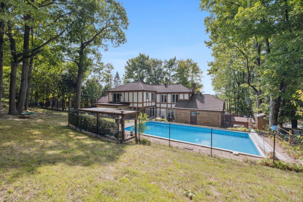 









12


Rue de Castillou

,
Gatineau (Gatineau),




QC
J8T5S5

