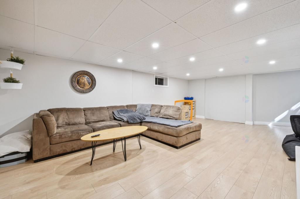 









12


Rue de Castillou

,
Gatineau (Gatineau),




QC
J8T5S5

