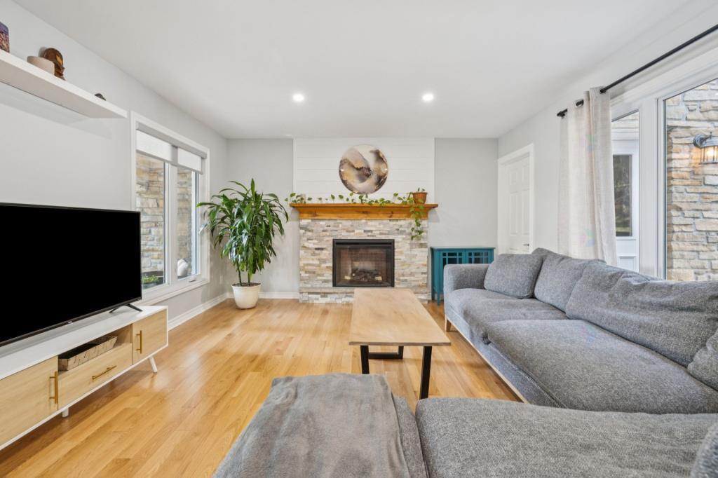 









12


Rue de Castillou

,
Gatineau (Gatineau),




QC
J8T5S5

