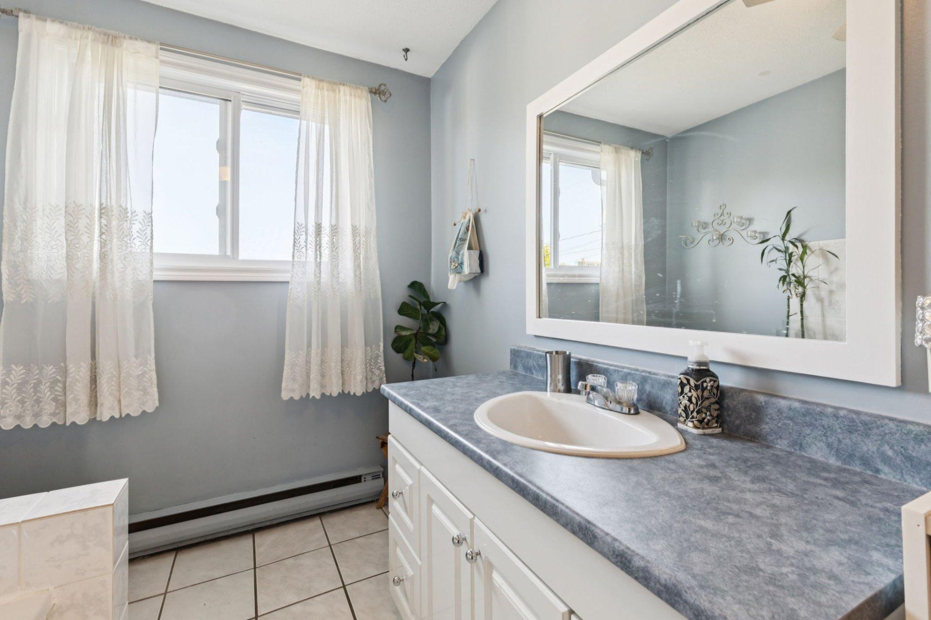 









109


Rue de la Baie

,
Gatineau (Gatineau),




QC
J8T3H4


