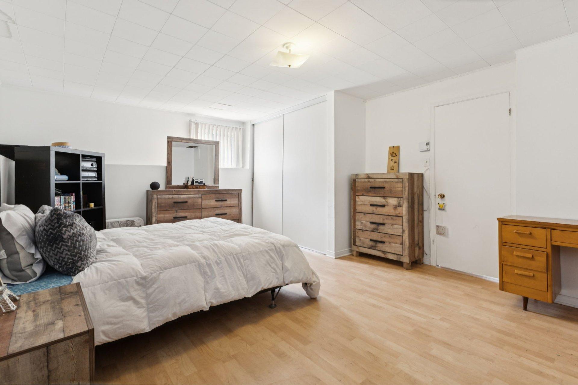 









109


Rue de la Baie

,
Gatineau (Gatineau),




QC
J8T3H4

