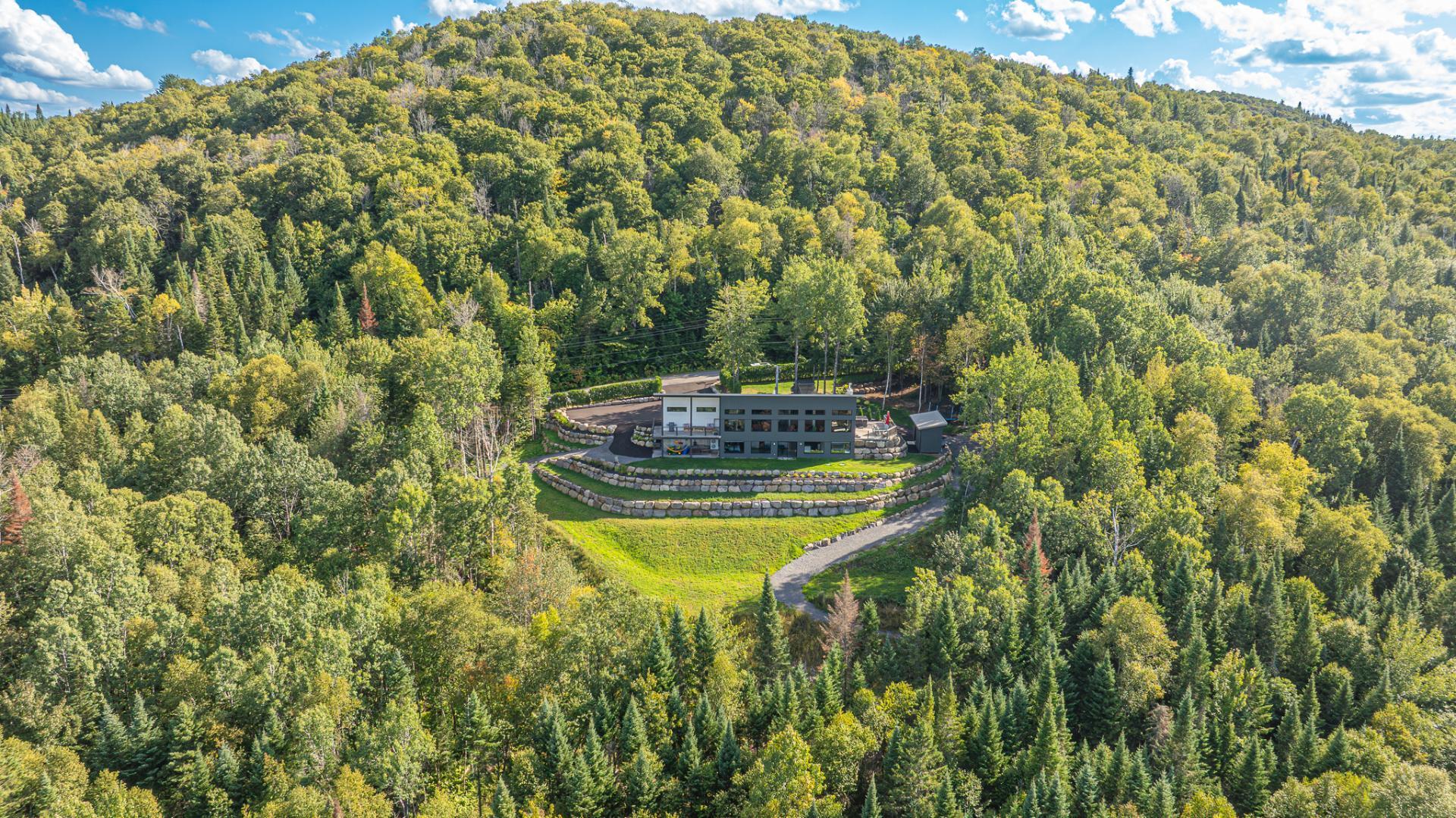 









401


Ch. Fyon

,
Ivry-sur-le-Lac,




QC
J8C2Z8

