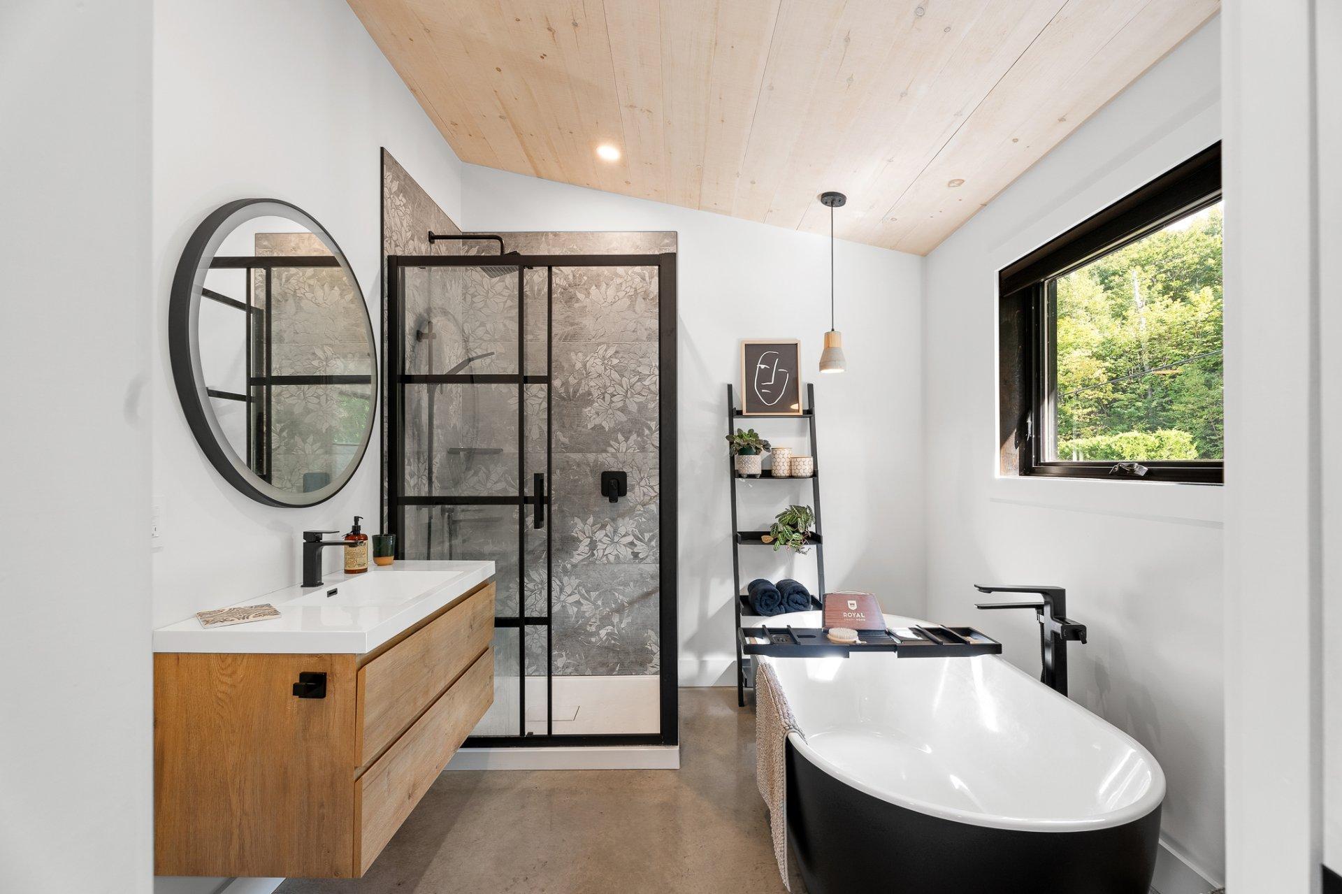 









401


Ch. Fyon

,
Ivry-sur-le-Lac,




QC
J8C2Z8

