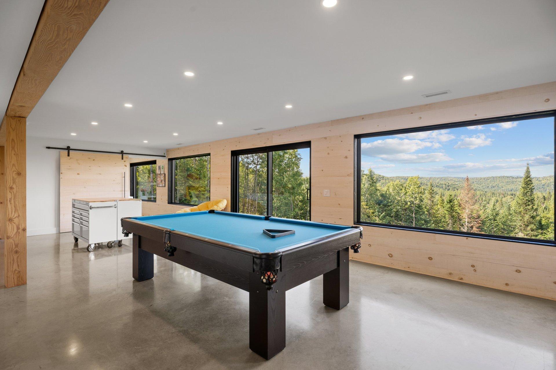 









401


Ch. Fyon

,
Ivry-sur-le-Lac,




QC
J8C2Z8

