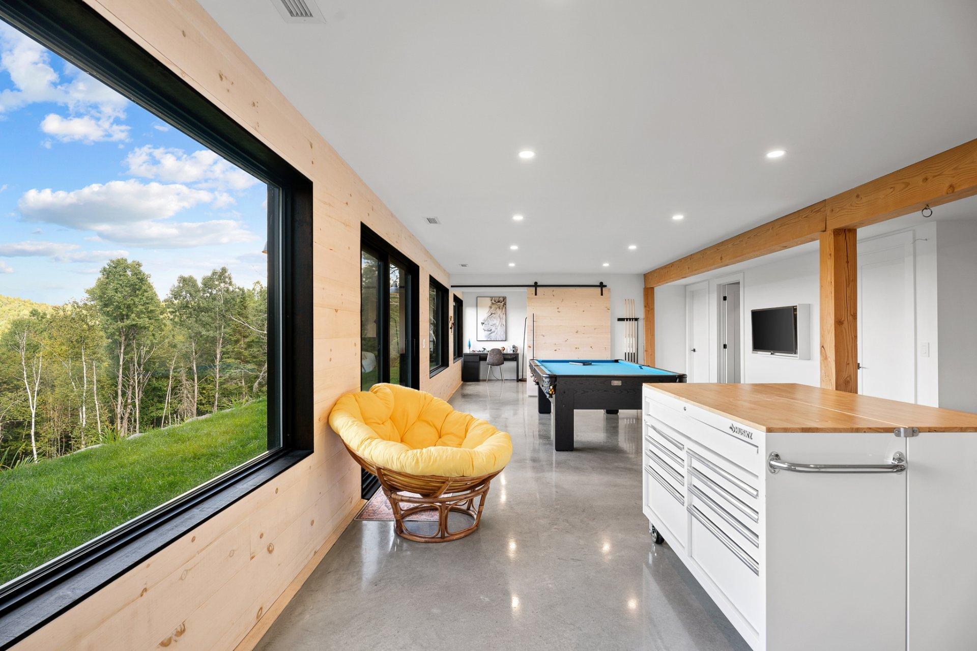 









401


Ch. Fyon

,
Ivry-sur-le-Lac,




QC
J8C2Z8

