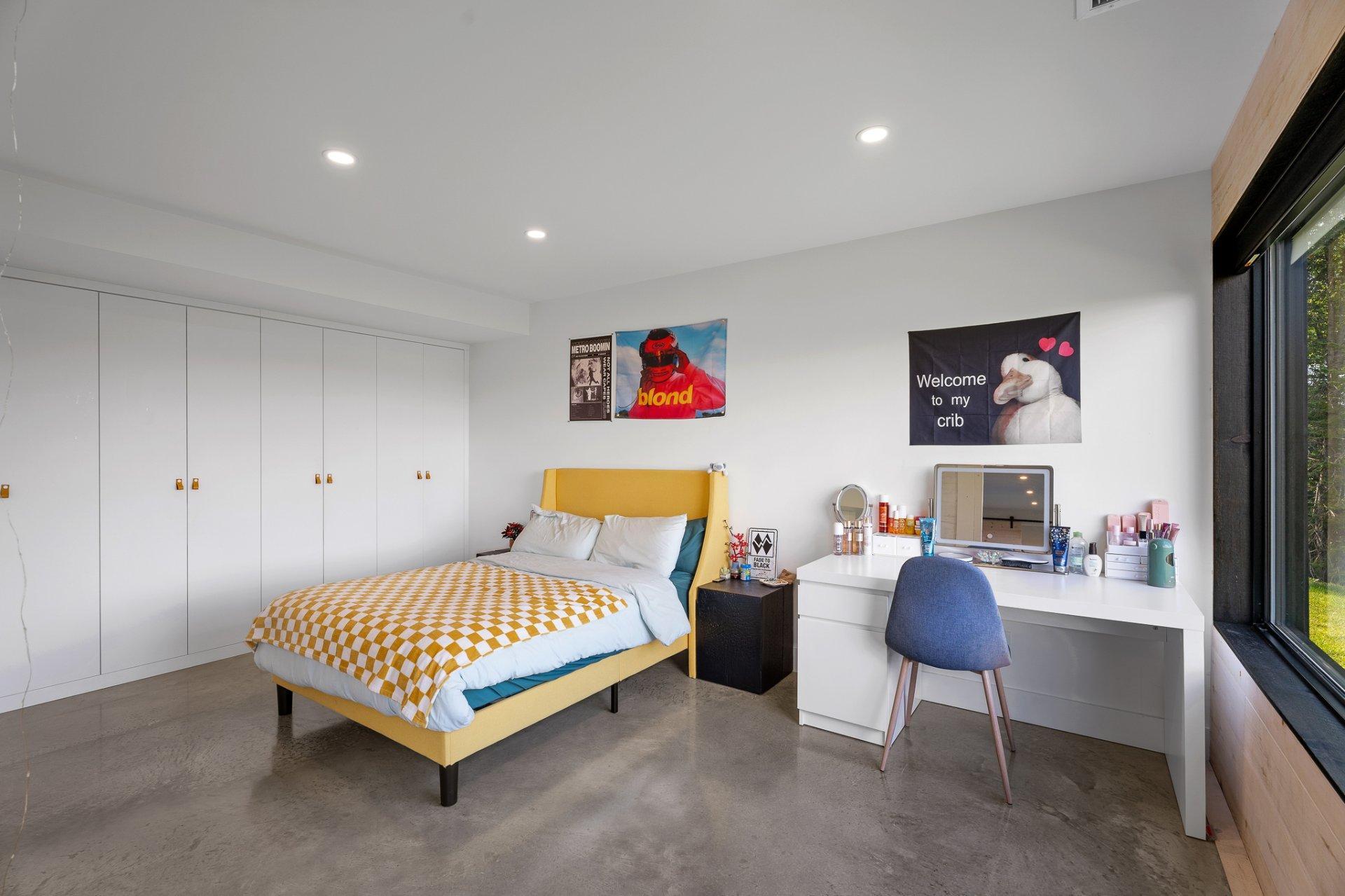 









401


Ch. Fyon

,
Ivry-sur-le-Lac,




QC
J8C2Z8

