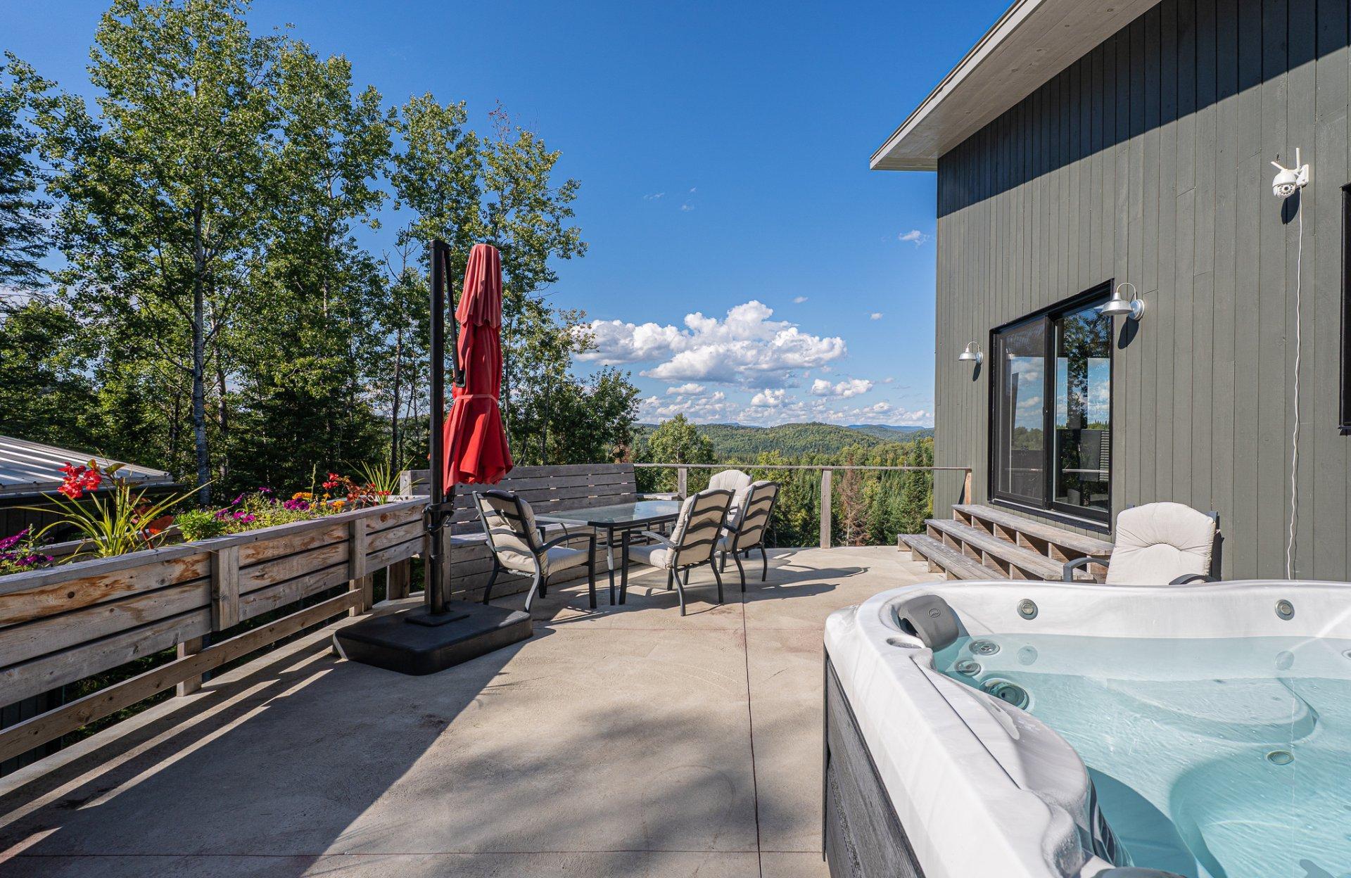 









401


Ch. Fyon

,
Ivry-sur-le-Lac,




QC
J8C2Z8

