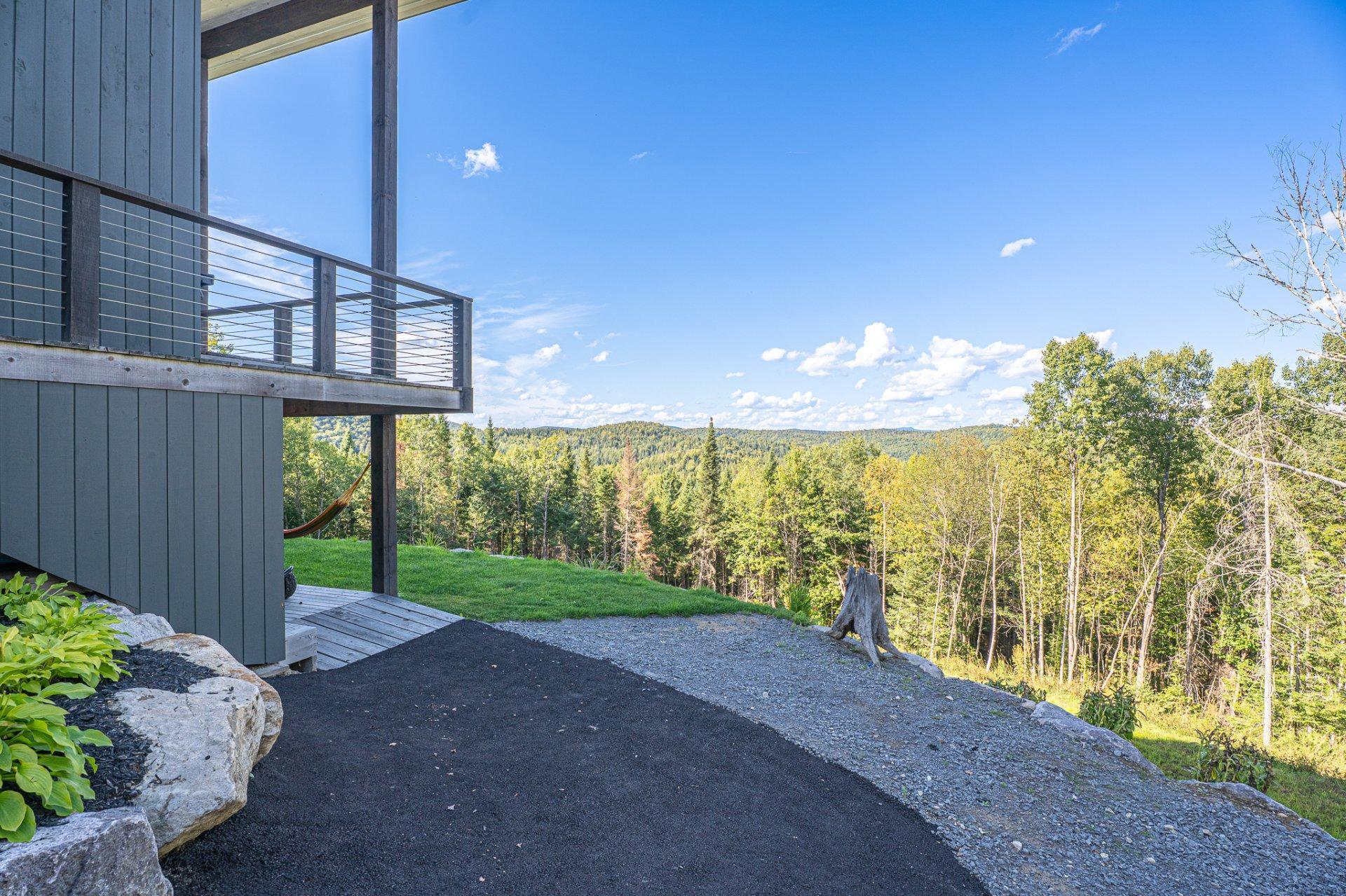 









401


Ch. Fyon

,
Ivry-sur-le-Lac,




QC
J8C2Z8

