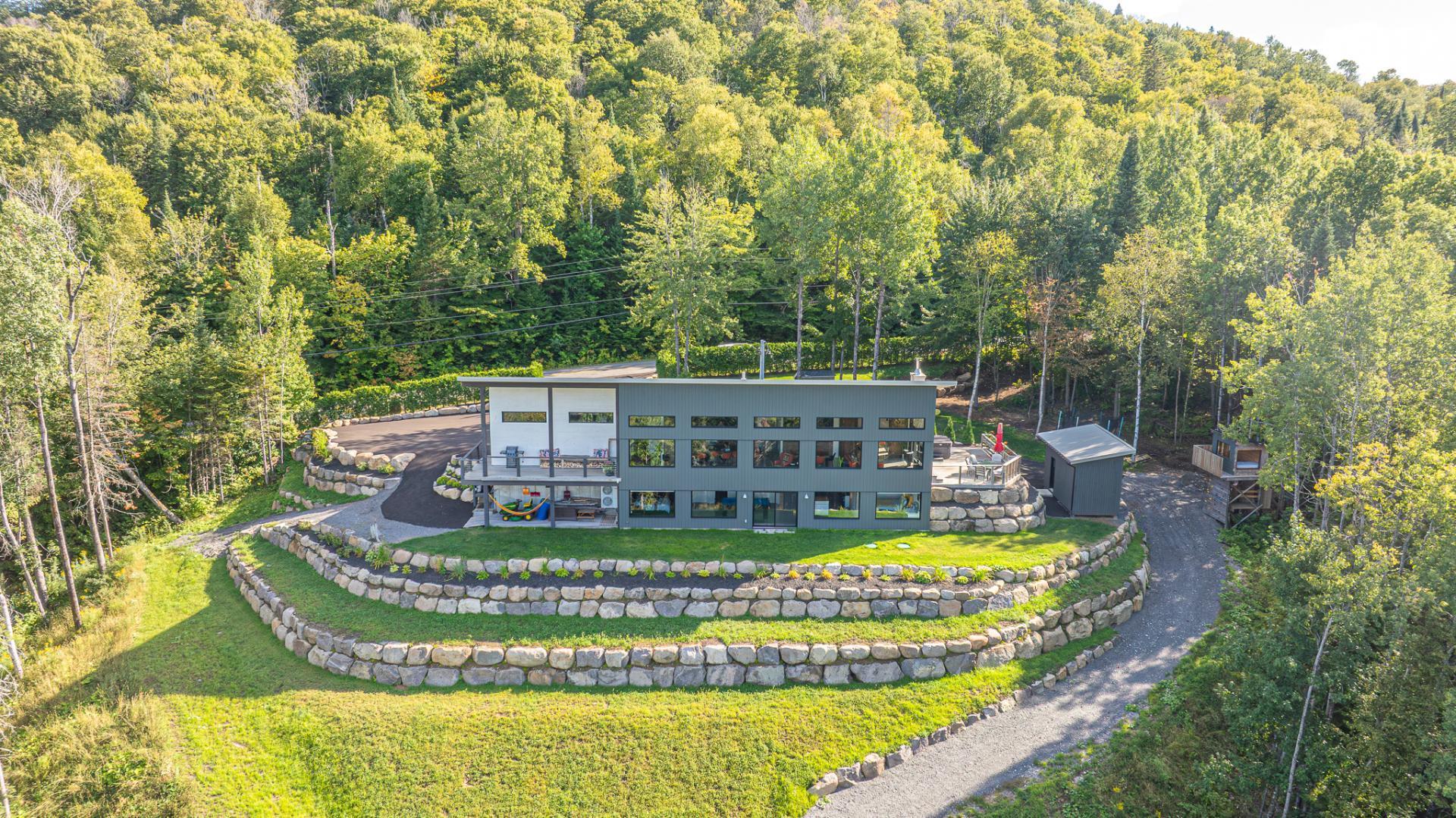 









401


Ch. Fyon

,
Ivry-sur-le-Lac,




QC
J8C2Z8

