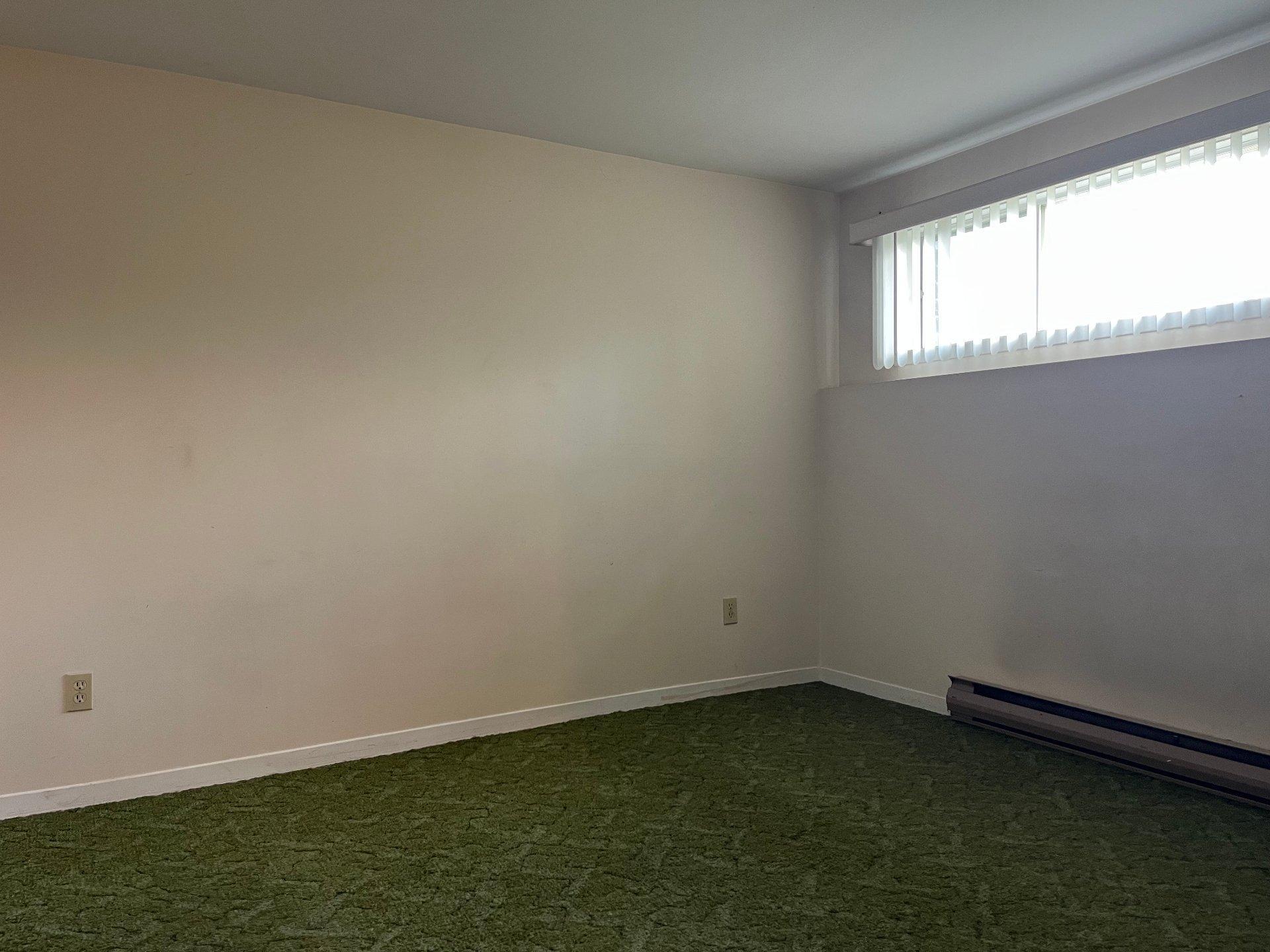 









802


Rue Maisonneuve

,
Longueuil (Saint-Hubert),




QC
J3Y7W8

