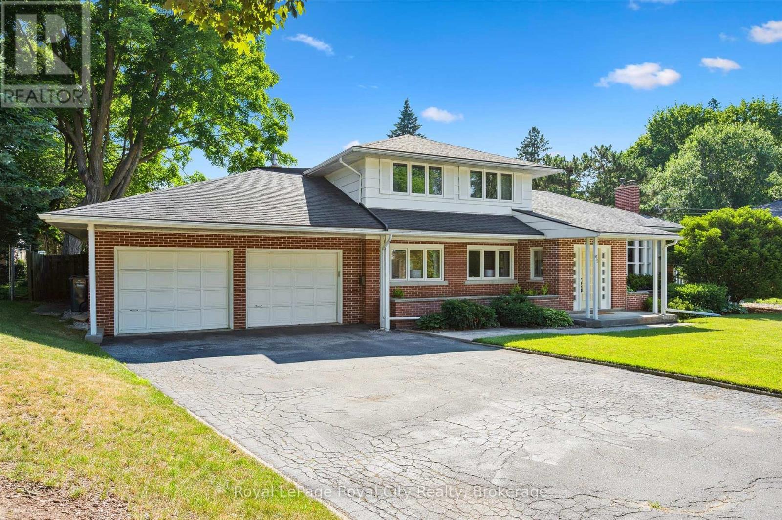 












67 WOODSIDE ROAD

,
Guelph (Dovercliffe Park/Old University),




Ontario
N1G2H1

