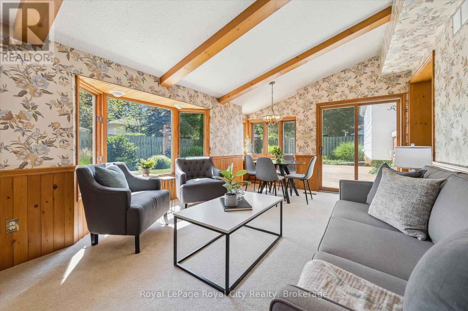 












67 WOODSIDE ROAD

,
Guelph (Dovercliffe Park/Old University),




Ontario
N1G2H1

