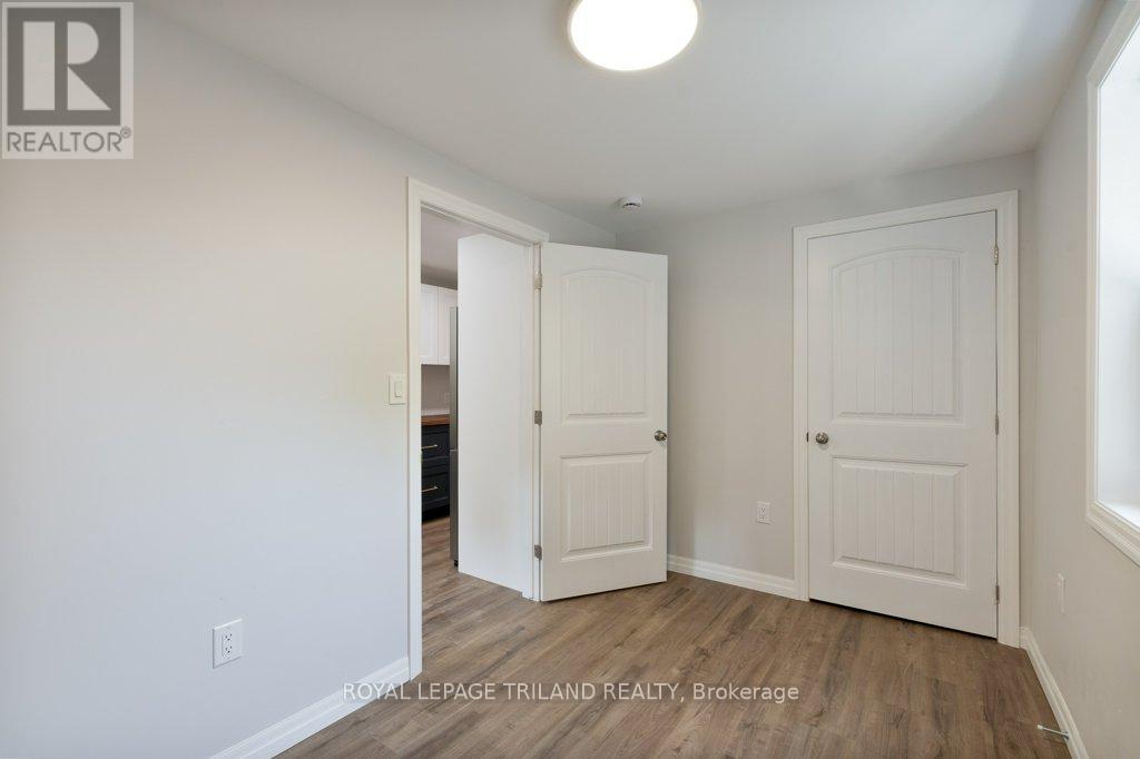 












35 INKERMAN STREET

,
St. Thomas,




Ontario
N5P3E9

