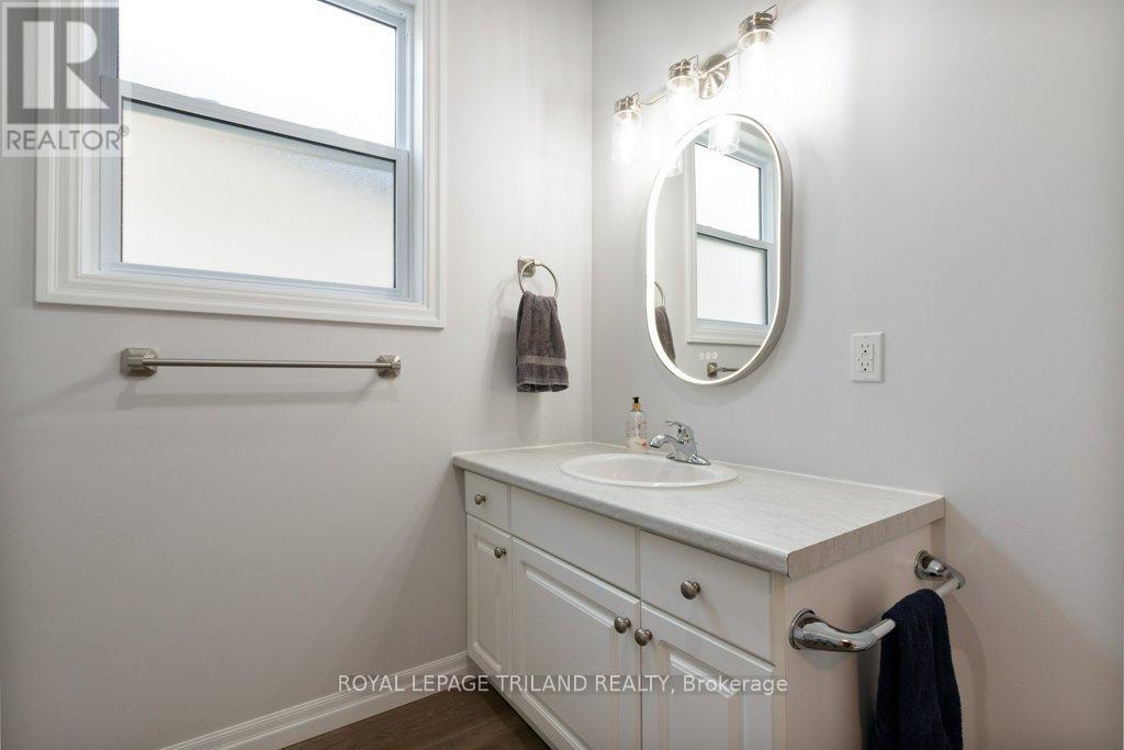 












35 INKERMAN STREET

,
St. Thomas,




Ontario
N5P3E9

