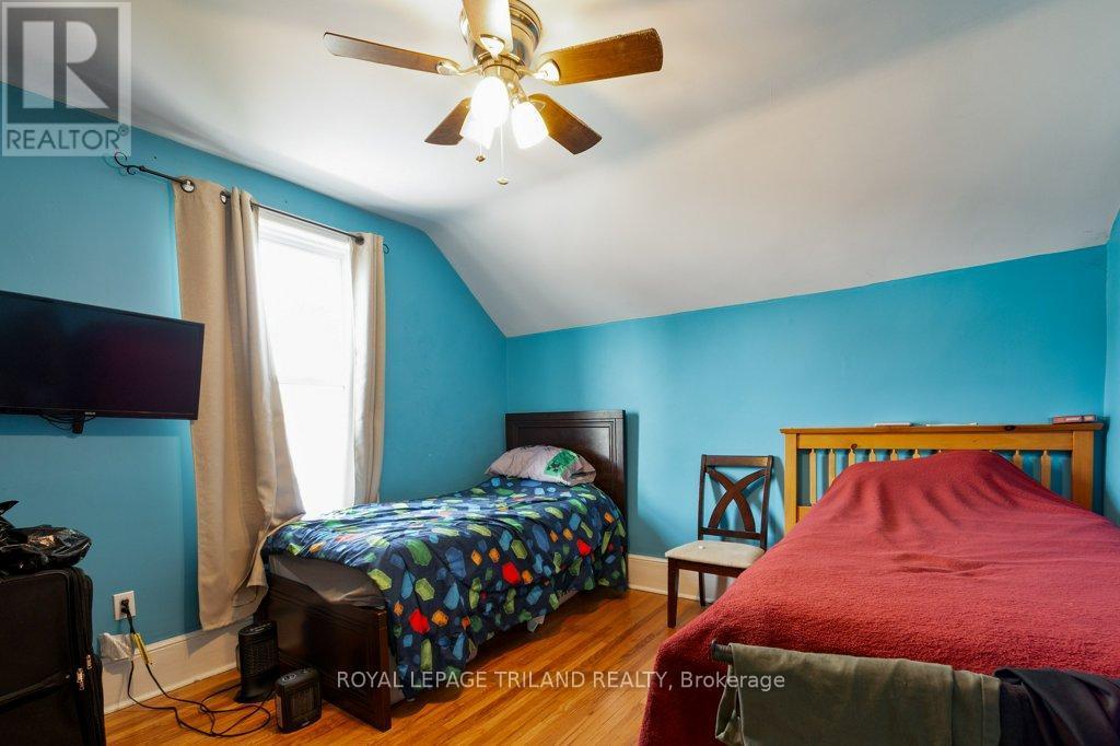 












35 INKERMAN STREET

,
St. Thomas,




Ontario
N5P3E9

