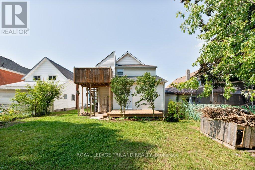 












35 INKERMAN STREET

,
St. Thomas,




Ontario
N5P3E9

