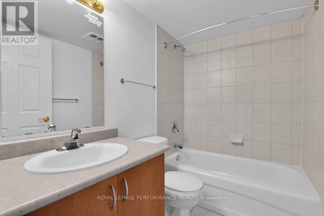 












407 - 429 SOMERSET STREET W

,
Ottawa,




Ontario
K1P2P5

