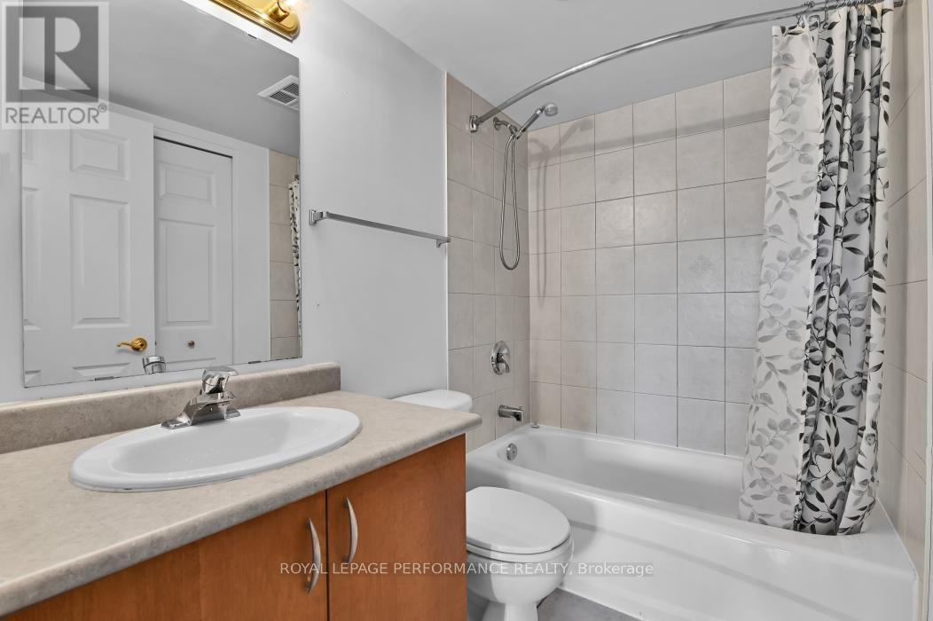 












407 - 429 SOMERSET STREET W

,
Ottawa,




Ontario
K1P2P5

