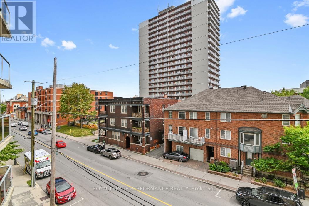












407 - 429 SOMERSET STREET W

,
Ottawa,




Ontario
K1P2P5

