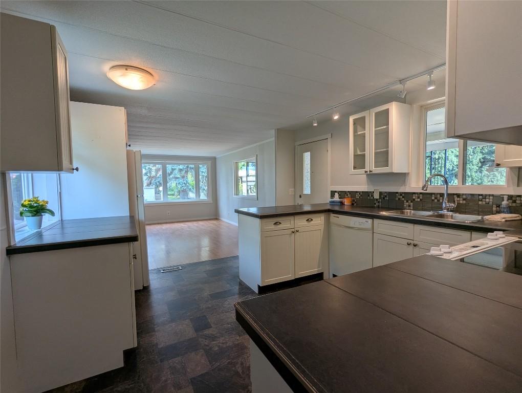 









3535


Casorso

Road, 80,
Kelowna,




BC
V1W 3E1

