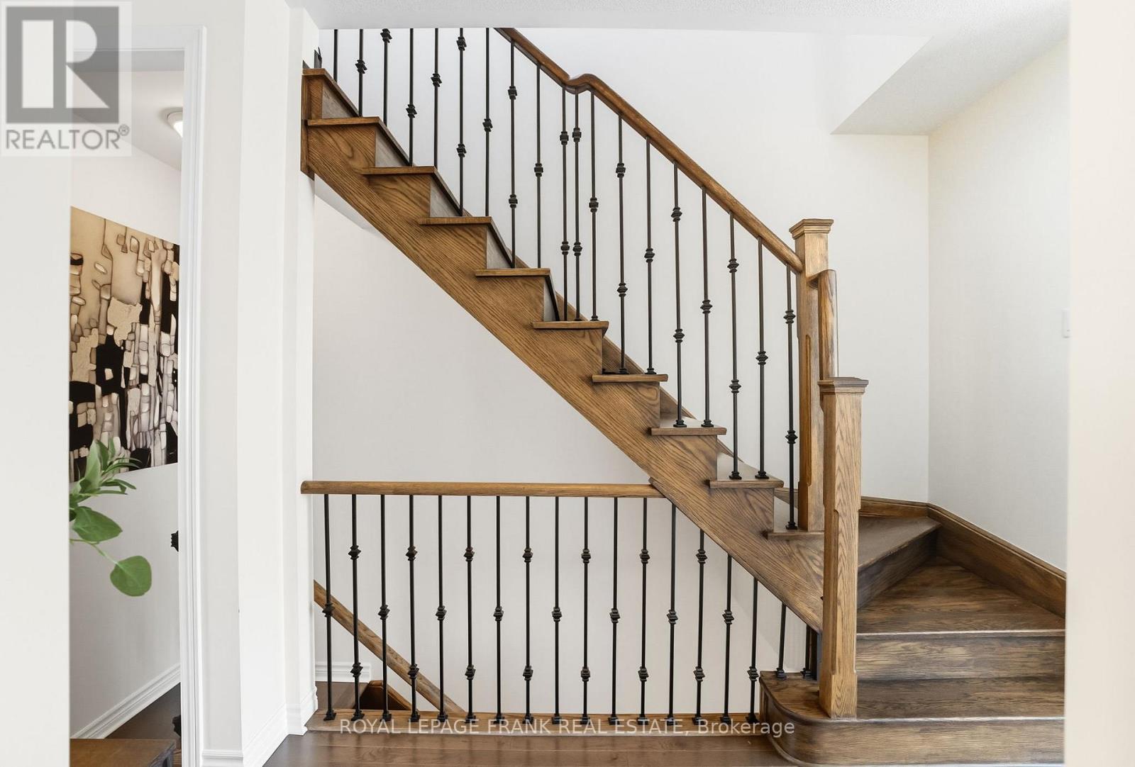 












26 FERRIS SQUARE

,
Clarington (Courtice),




Ontario
L1E0J2

